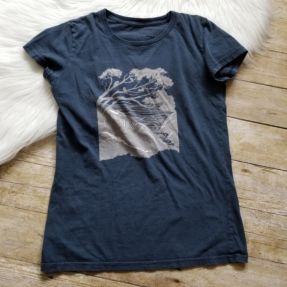 PATAGONIA CREW NECK SHORT SLEEVE GRAPHIC SHIRT